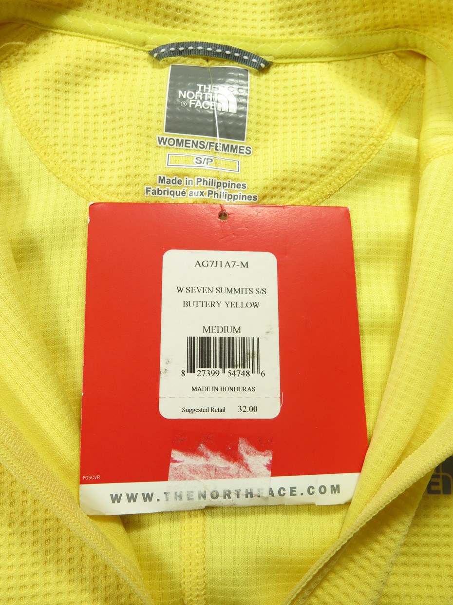 The-North-Face-athletic-outdoors-shirt-G95R-5