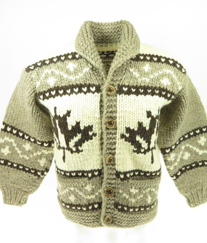 Canada-made-cowichan-leaf-sweater-G89K-1