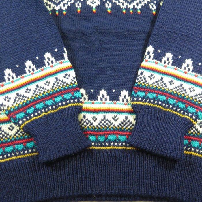 H15U-Dale-blue-winter-pullover-8