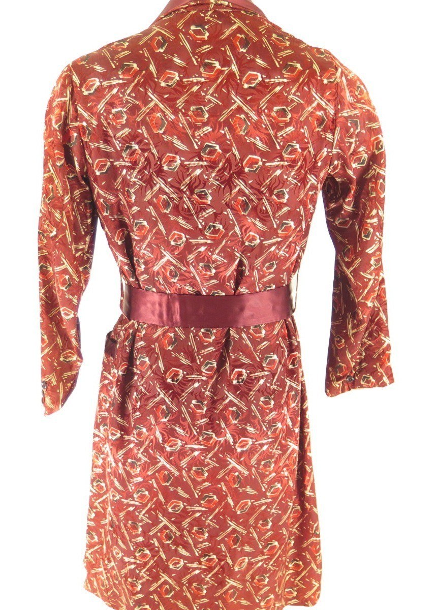 Coronet-red-atomic-brocade-robe-H30J-5