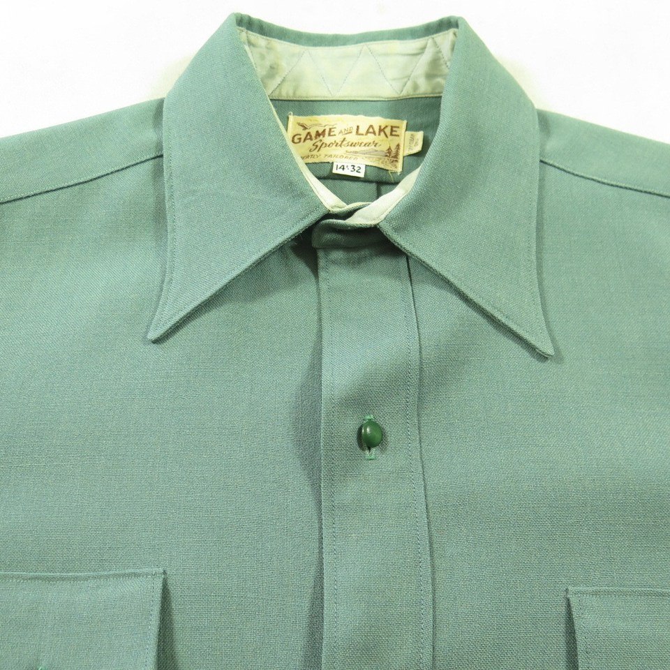 Vintage 40s Gabardine Shirt Mens S Asymetric Bakelite Game Lake Gusset Back  | The Clothing Vault