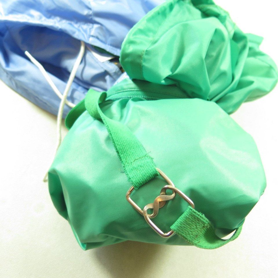 80s-izod-lacoste-rain-stow-away-jacket-H54C-9