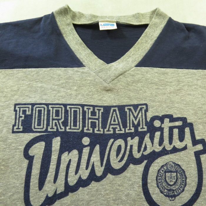 70s-champion-blue-bar-university-t-shirt-H76P-5