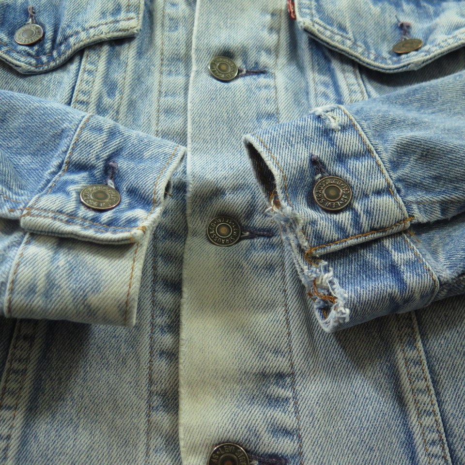 Plain Pockets Faded Denim Trucker Jacket | Vintage 80s | Size 40 