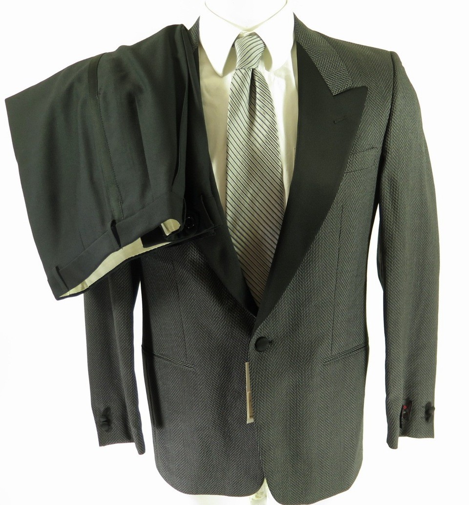 Red-Bass-2-piece-suit-H83Q-1