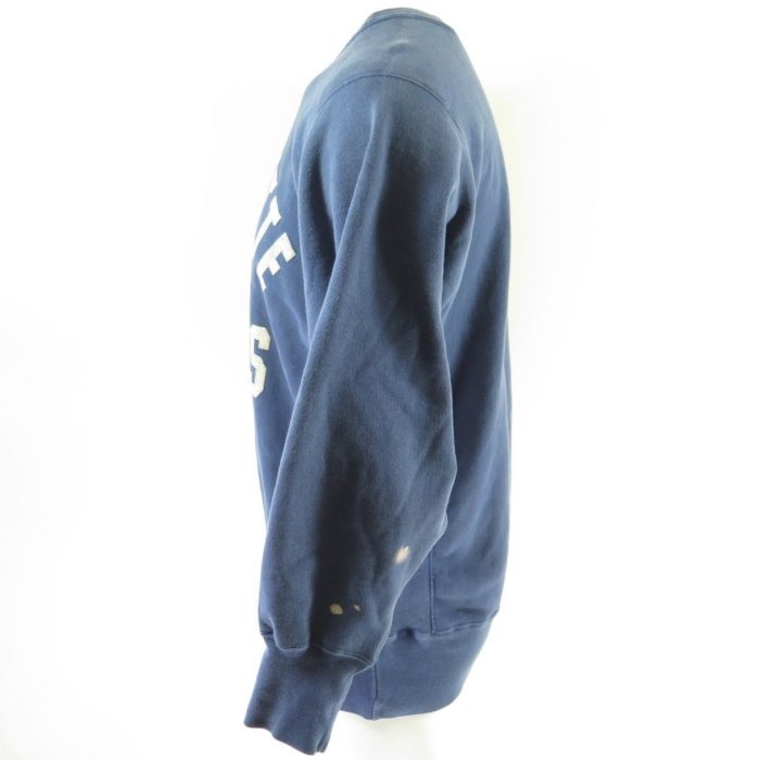 90s-champion-marquette-Athletics-sweatshirt-H95D-3
