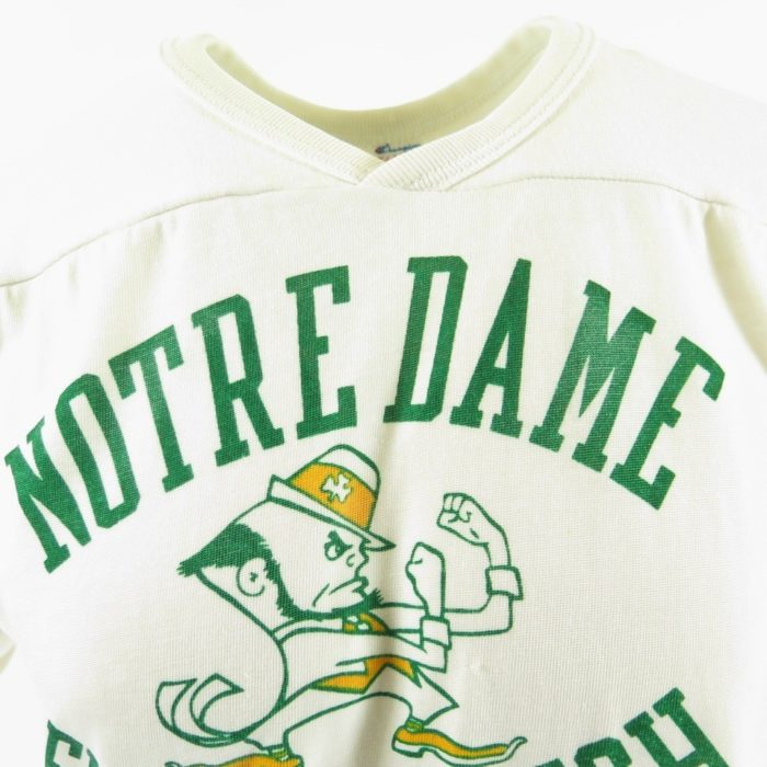 80s-Notre-dame-football-champion-sweatshirt-I03W-2