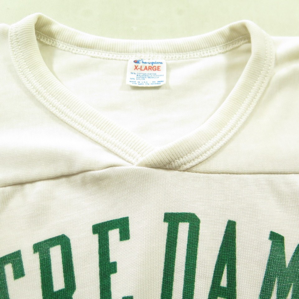 80s-Notre-dame-football-champion-sweatshirt-I03W-4