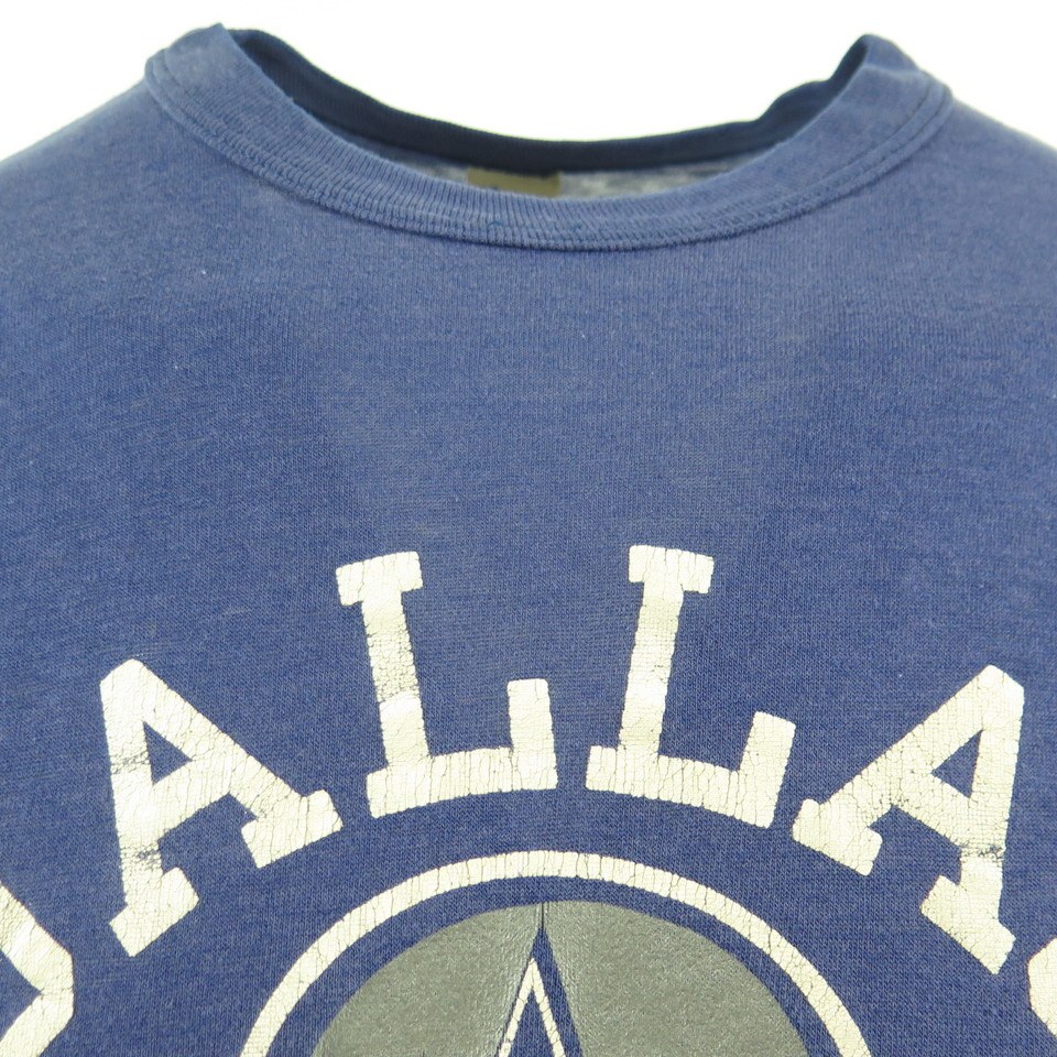 DALLAS COWBOYS VINTAGE 1980'S LOGO 7 V-NECK T-SHIRT ADULT MEDIUM - Bucks  County Baseball Co.