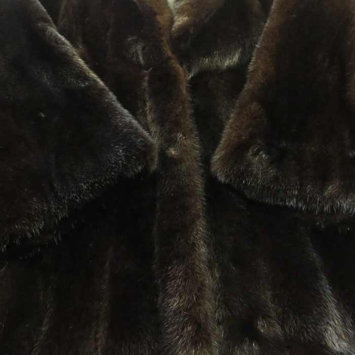 blackglama-mink-fur-coat-I09Q-8