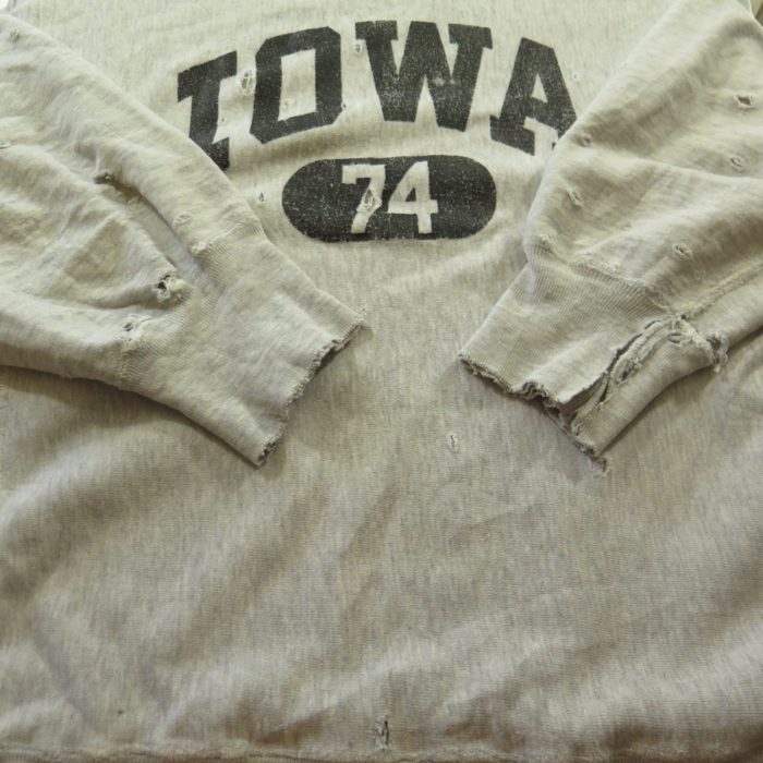 iowa-80s-champion-sweatshirt-I15G-6