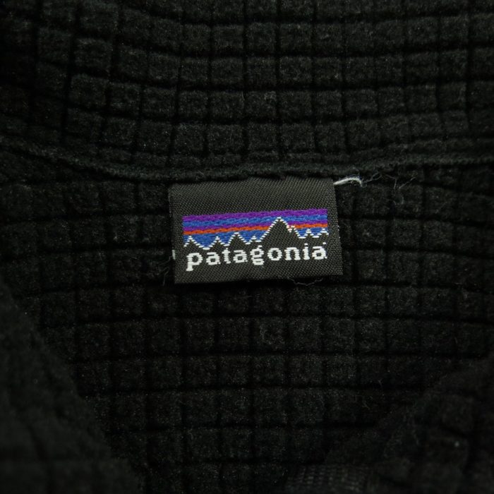 patagonia-black-light-jacket-I16W-5