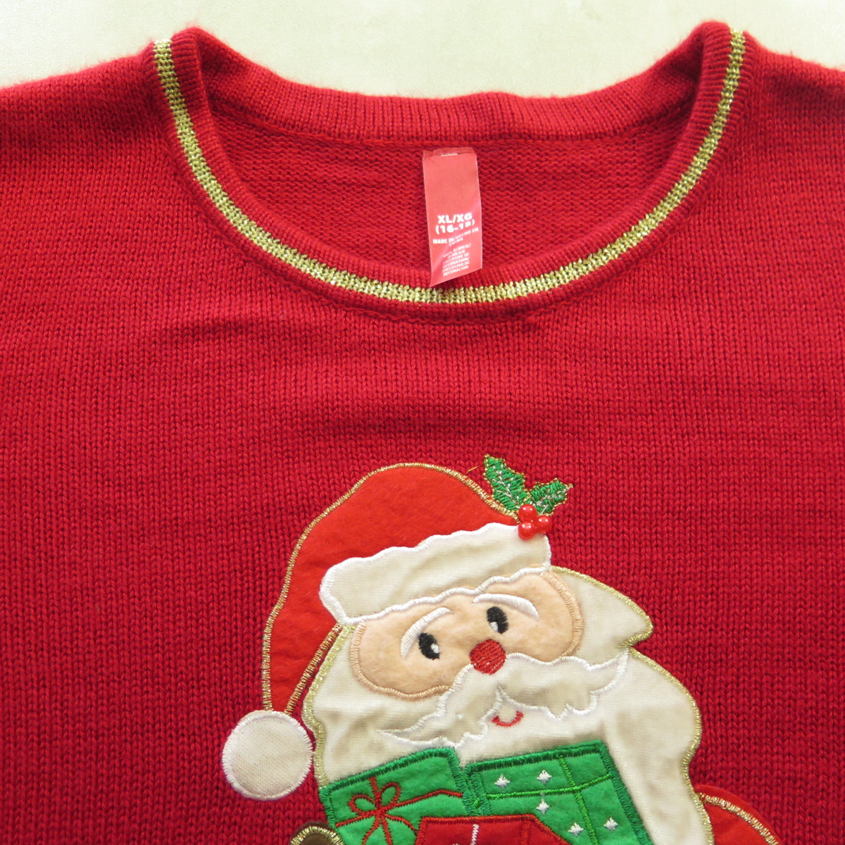 awful-santa-red-sweater-I19Q-6