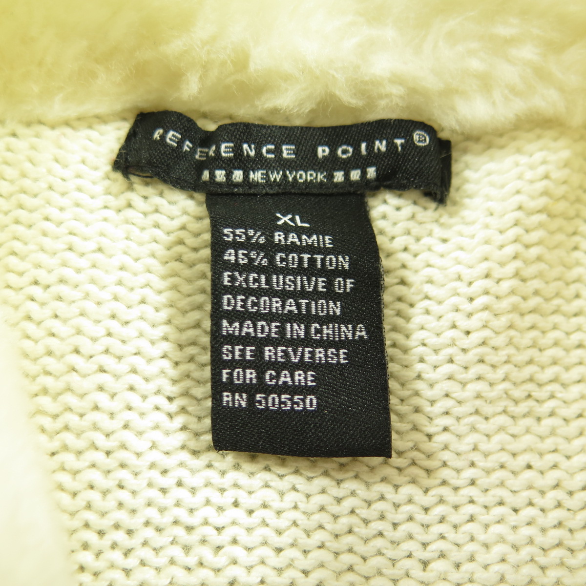 fuzzy-collar-ugly-sweater-I19P-6