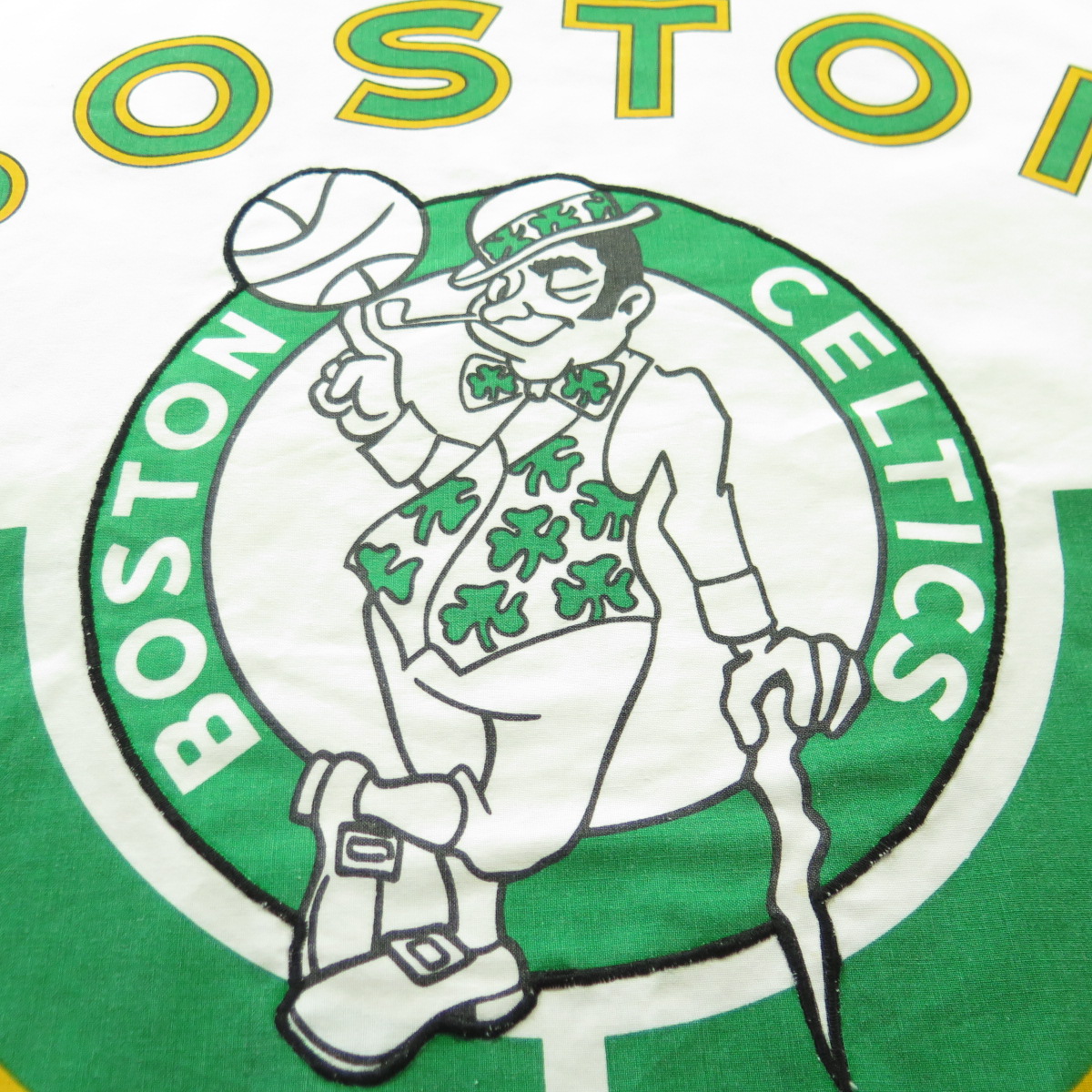 Vintage Boston Celtics Sweatshirt (1990s) 8613
